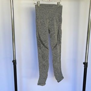 Grey seamless leggings